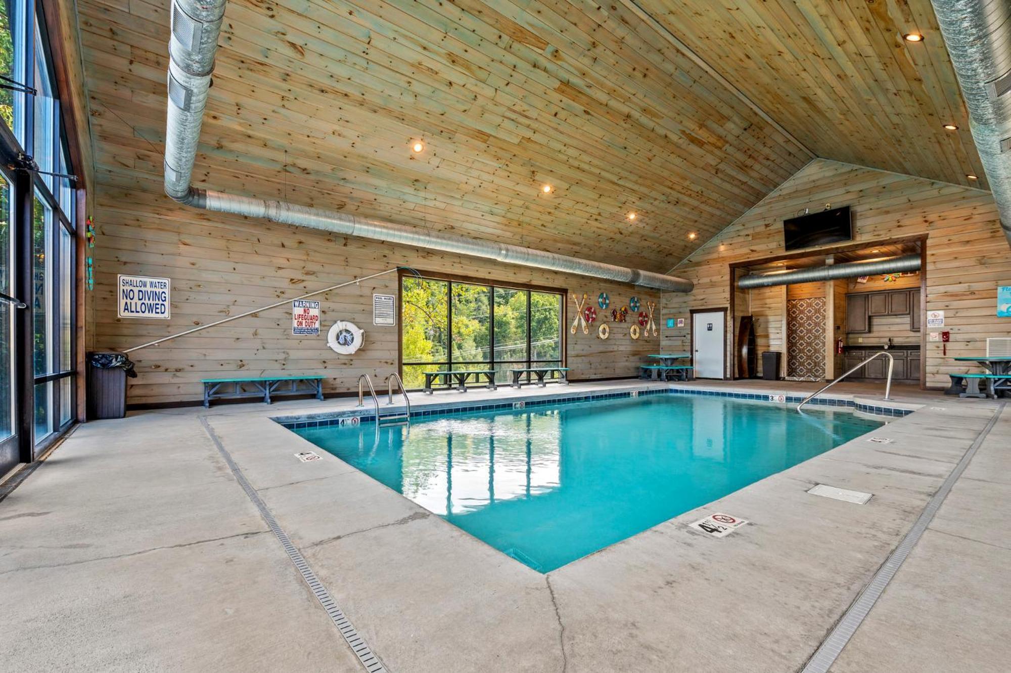 The Mighty Crabapple Manor By Stony Brook Cabins Gatlinburg Exterior photo